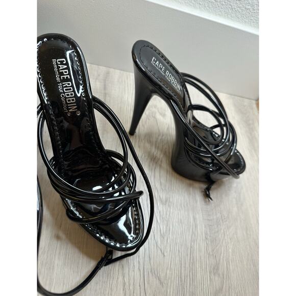 Cape Robbin Lili Ankle Strap Round Toe Platform Heels (Lili) 7, black - Picture 2 of 14